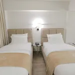 Olia Tirana